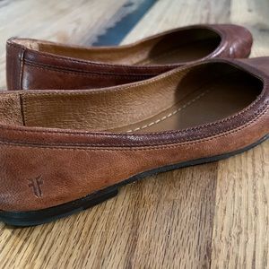 Leather Frye Carson Flats size 8 Womens